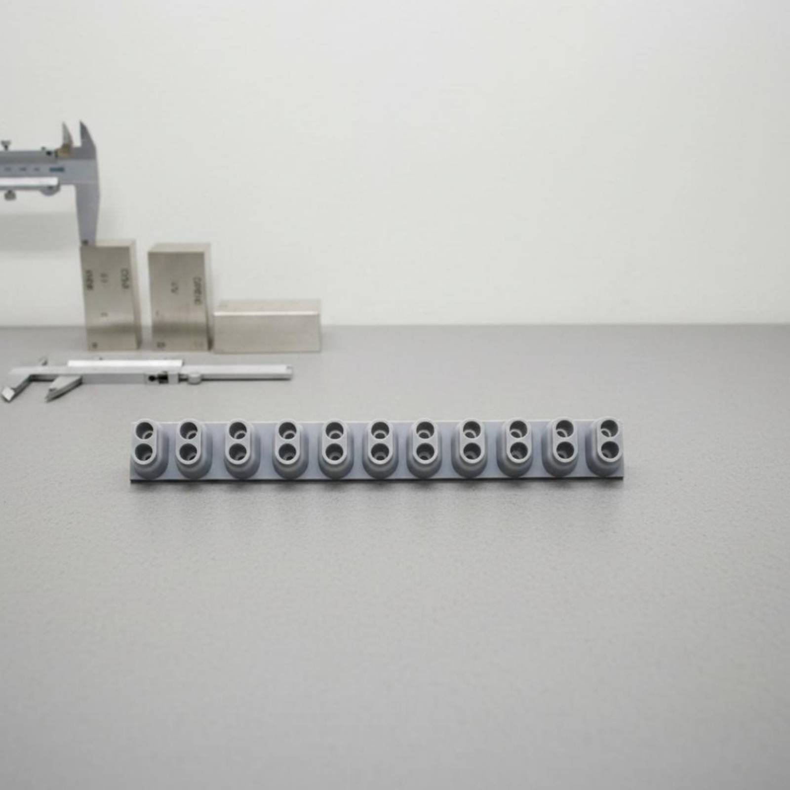 Tira de Contato de Borracha Co - A Musical Instrument With Keys avaliação e preço